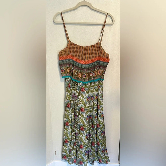 Zavora Beaded Maxi Dress
Tanvi Kedia Anthropologie sz Small beaded Silk Maxi - Picture 5 of 12